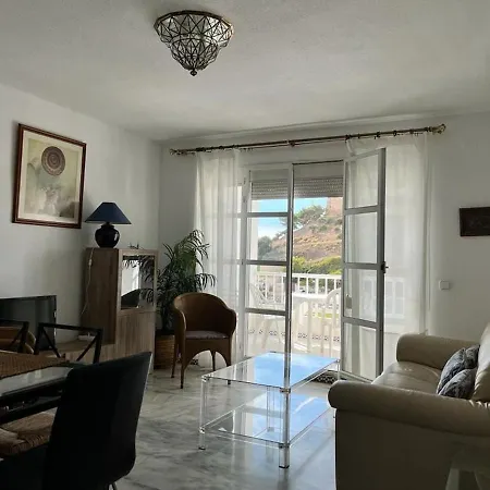 Apartment Coastal Charm With Unforgettable Views