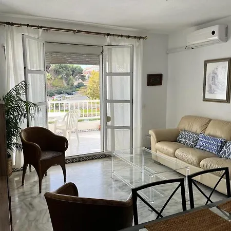 Apartment Coastal Charm With Unforgettable Views *